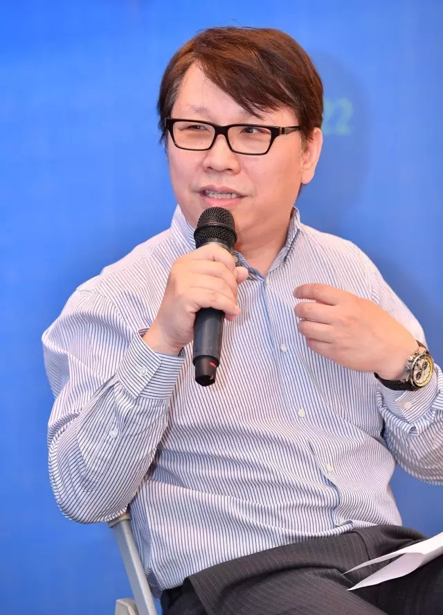 中國建筑學會建筑師分會理事、天華集團董事、總建筑師黃向明