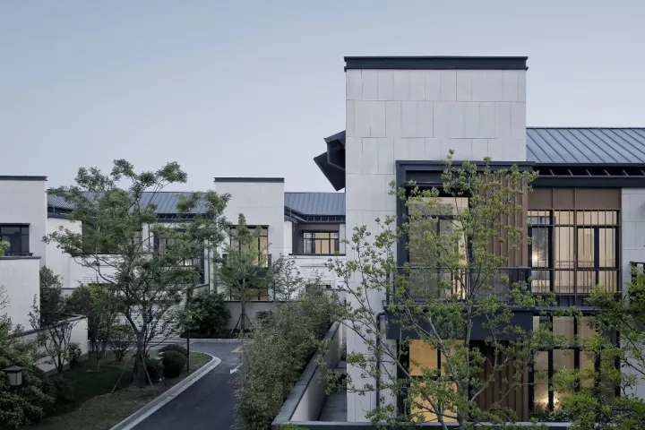 庭院、建筑與內部道路的關系