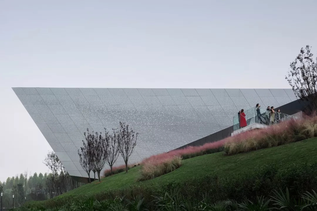 走廊挑臺看建筑 by蘇圣亮，天華建筑設計